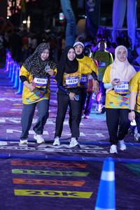 BIB: 4836, 4829, 4830, 100
                            <button type="button" onclick="openModal(26261395)" class="btn btn-primary btn-sm float-right btn-popup" data-toggle="modal" data-target=".modal-high-quality">
                        <i class="fas fa-shopping-cart"></i> Add to Cart
                    </button>
                                            <button type="button" onclick="isThisMe(26261395, true)" class="btn btn-success btn-sm float-right btn-popup btn-isme hidden" data-toggle="tooltip" data-placement="bottom" title="นี่คือรูปของคุณใช่ไหม คลิกที่นี่เพื่อเอาเข้าอัลบั้ม">
                        <i class="fas fa-plus"></i> Add to album
                    </button>
                    <button type="button" onclick="isThisMe(26261395, false)" class="btn btn-warning btn-sm float-right btn-popup btn-isnotme hidden">
                        <i class="fas fa-ban"></i> Remove from album
                    </button>